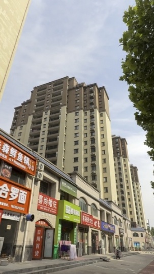交2年送1年 百汇广场 临街门面房